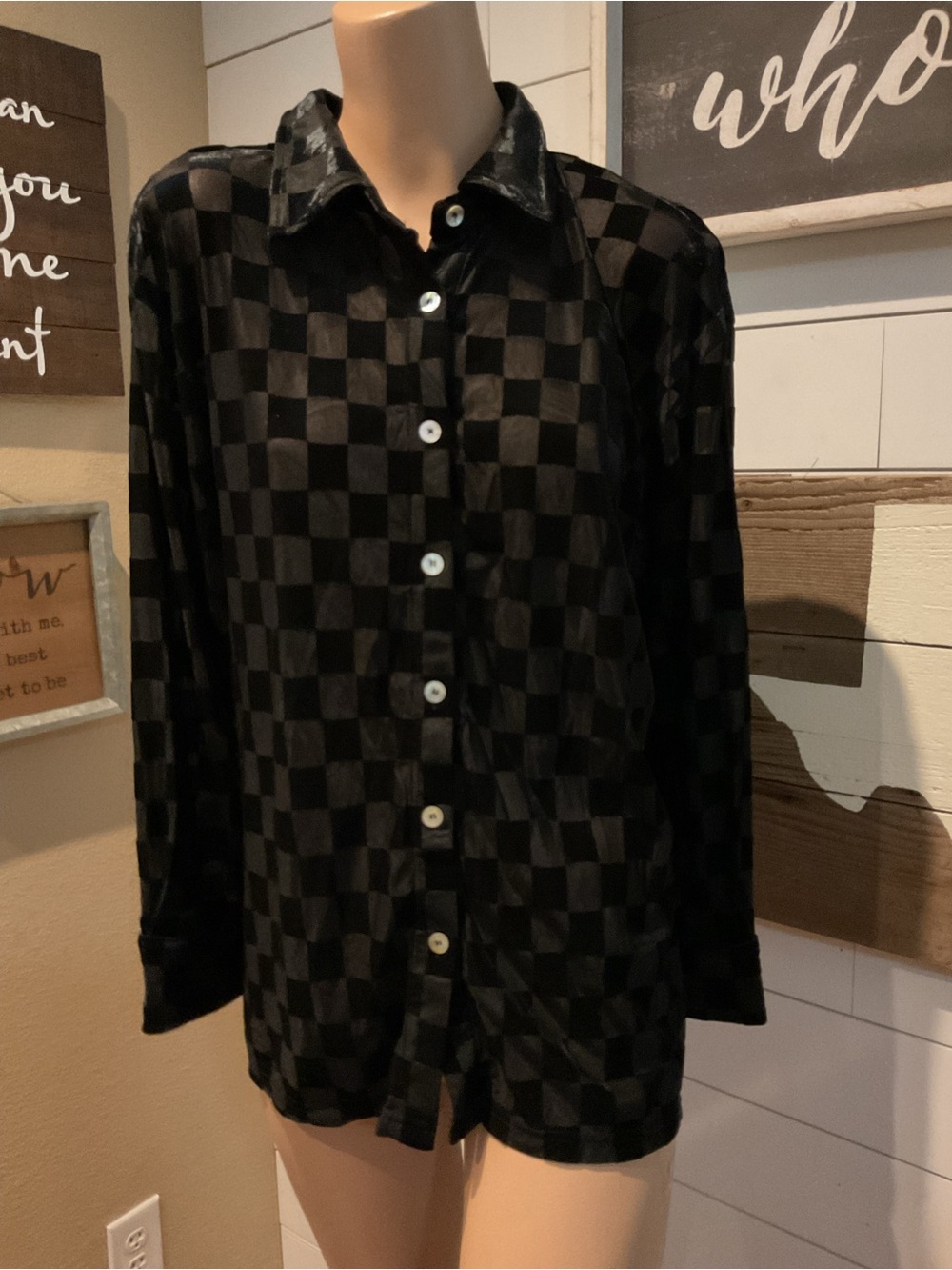 Black Velvet Checkered Button Front Top Women’s Size S/M NWT Turquoise Haven